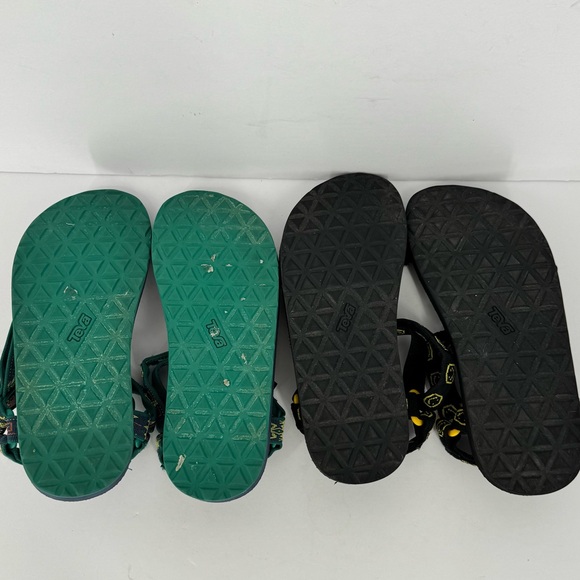 Teva Boys Original Universal Water Sandal Lot 2 Pairs Smiley Face Gecko Size 5 - Picture 6 of 8